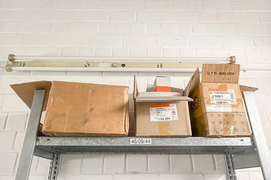 3 dozen met bevestigingsmateriaal
