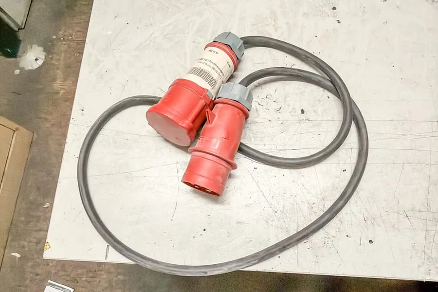Prodlužovací kabel pro silnoproud