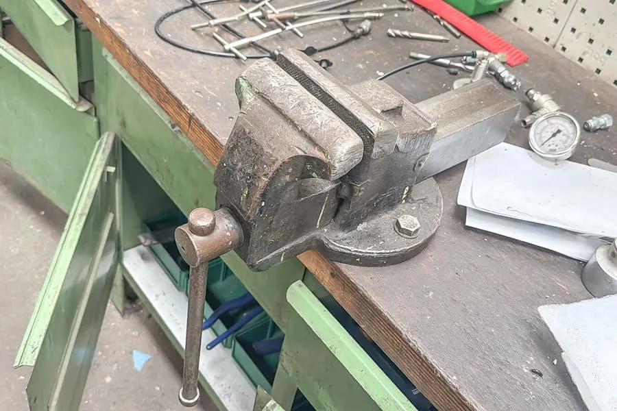 Тиски