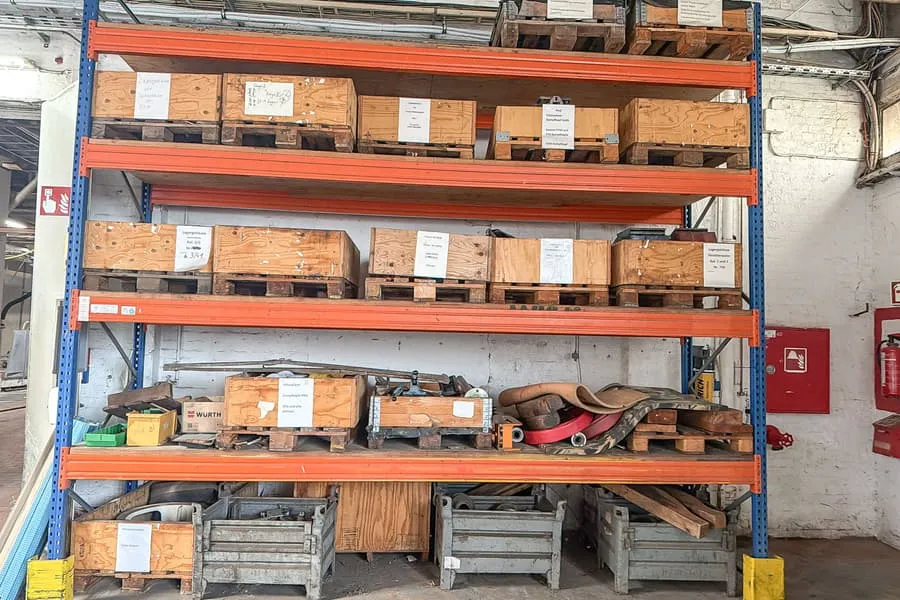 Inhoud stelling: machine-onderdelen