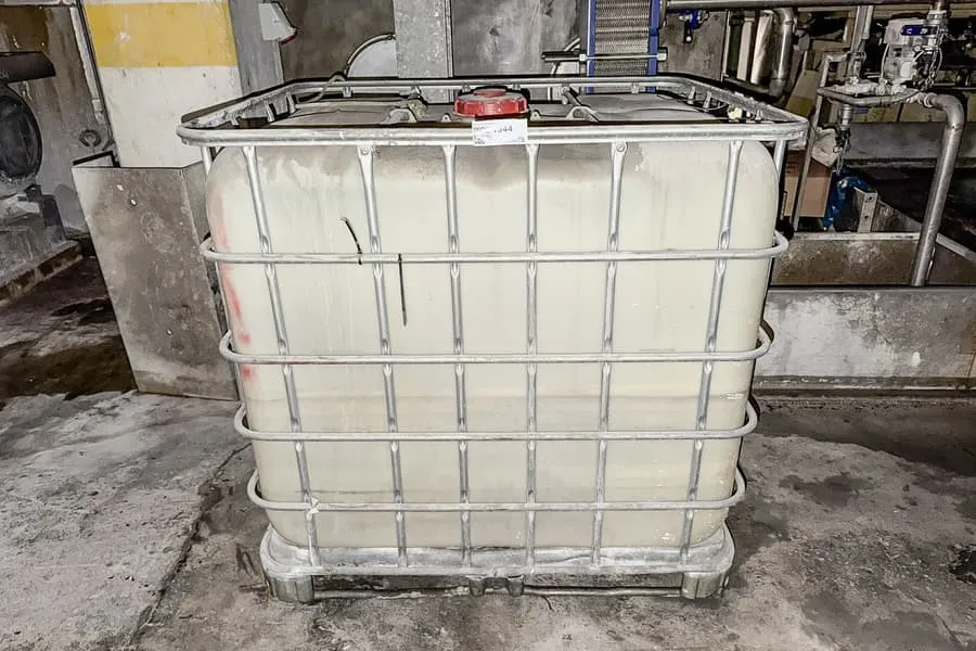 IBC konténer