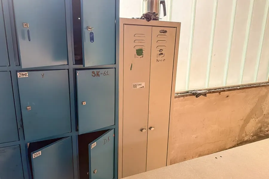 Armoire métallique, 2 portes