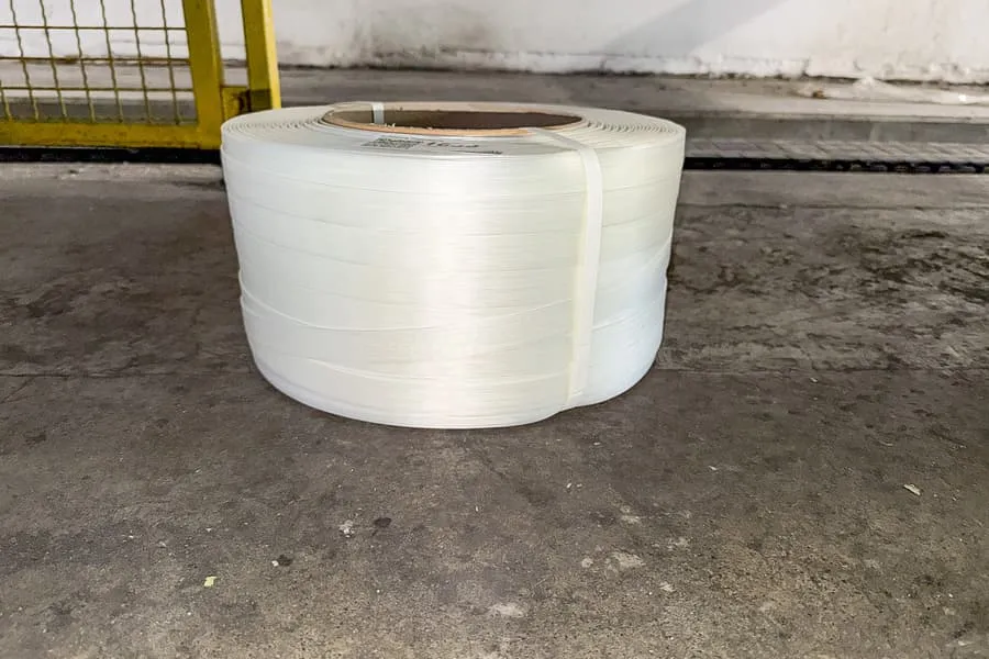 Roll of strapping band