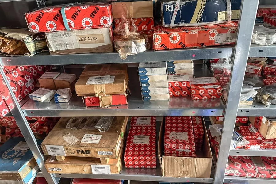 Obsah regálové sekce: kuličková ložiska