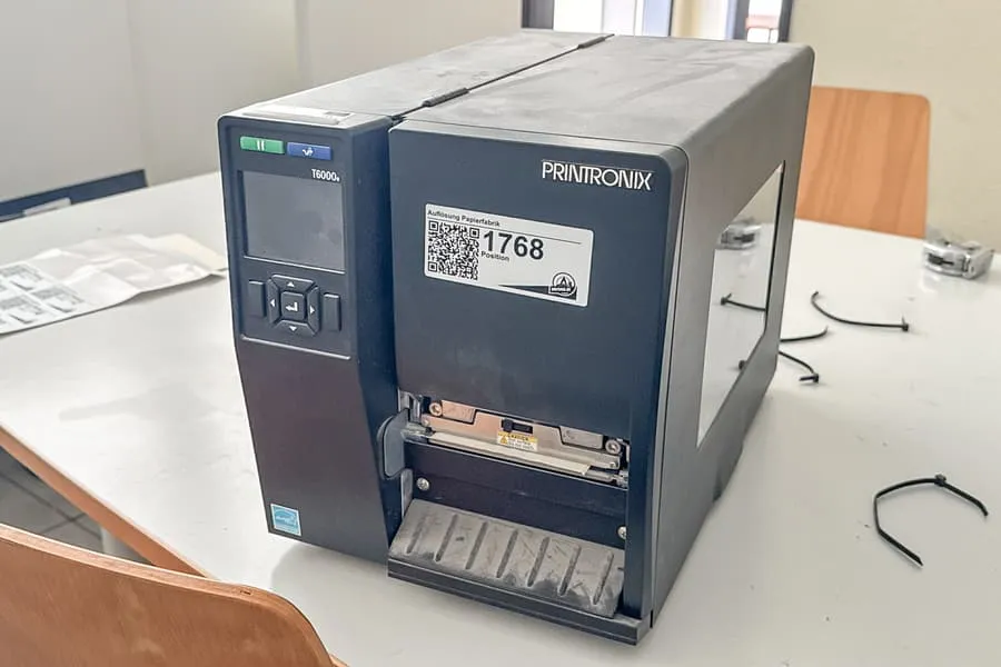 طابعة ملصقات Printronix T6004e