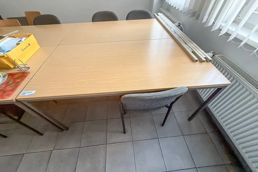 2 stoły