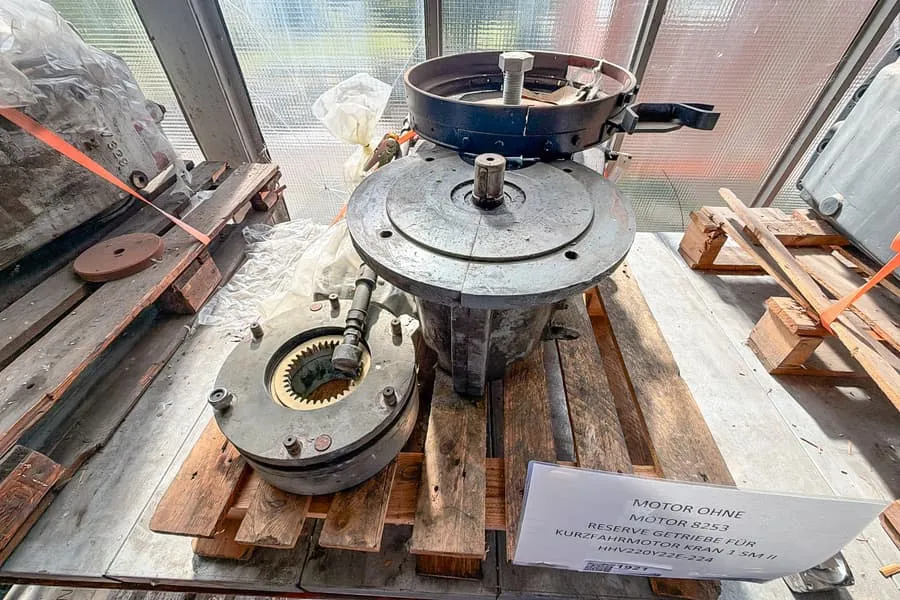 Crane motor gearbox 1SM2 HHV220Y22E-224
