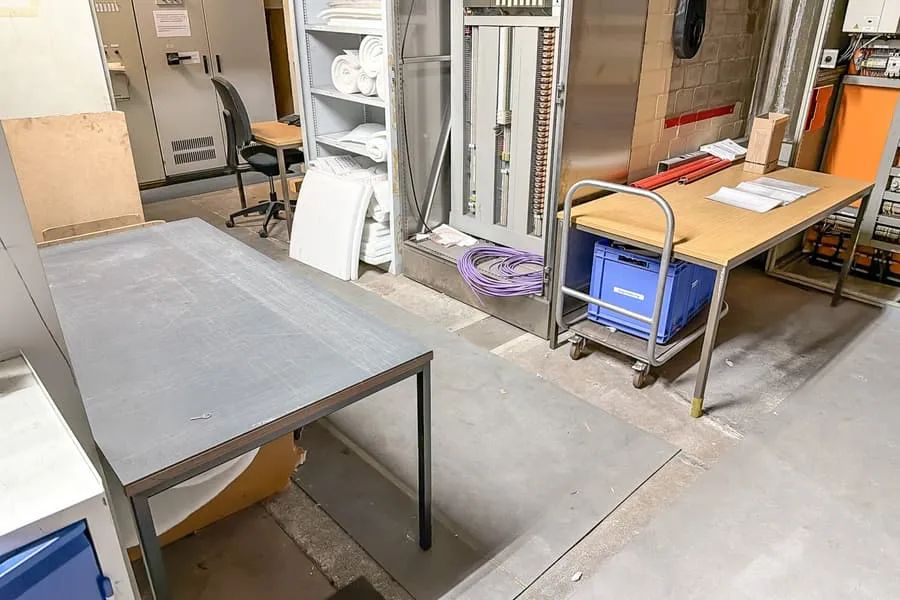 Furniture lot