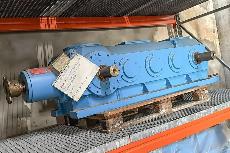 Kuželočelní převodovka KAS 315-4E 298