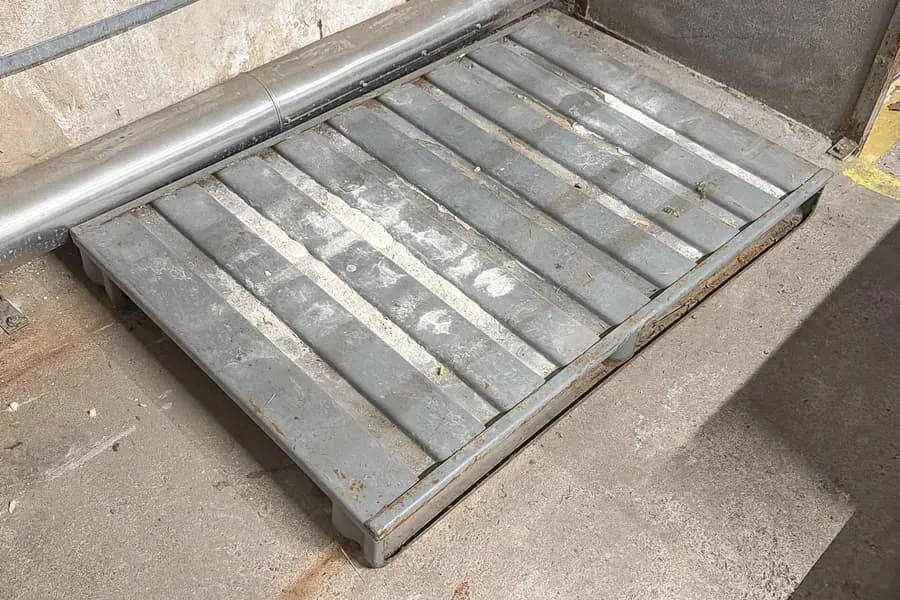 Stalen pallet