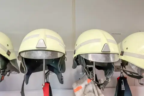 2 veiligheidshelmen Schuberth