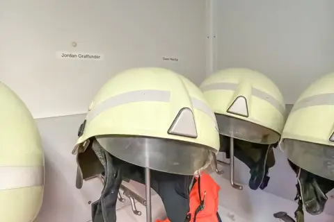 2 veiligheidshelmen Schuberth