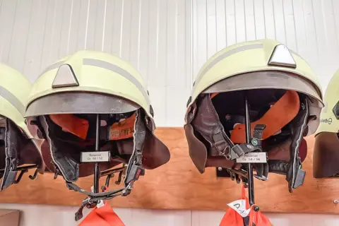 2 casques de protection Schuberth