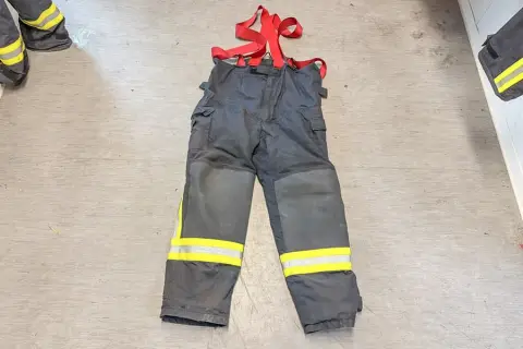 Pantalon de protection contre le feu avec bretelles Viking, taille 56