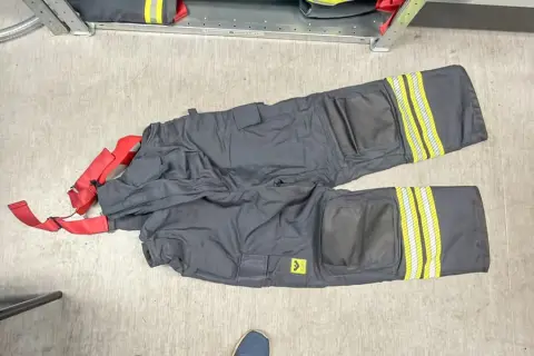 Pantalon de protection incendie avec bretelles Viking, taille 58/60