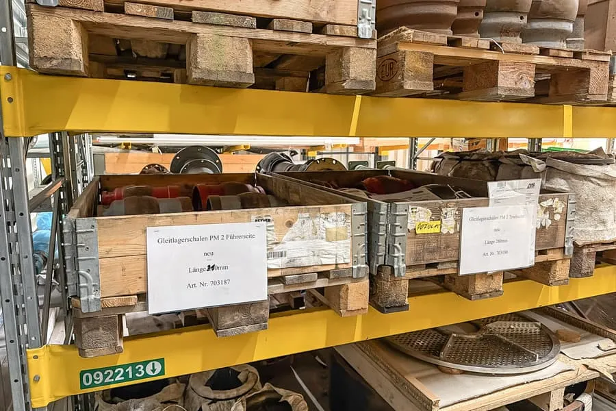 2 pallets met glijlagerschalen