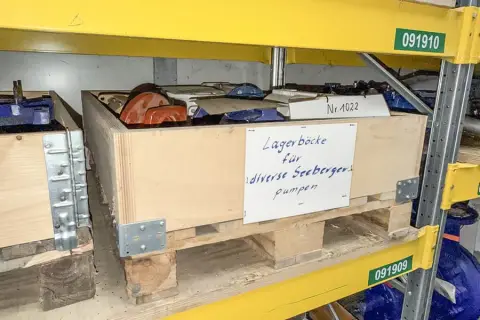 Palette avec supports pour pompes Seeberger