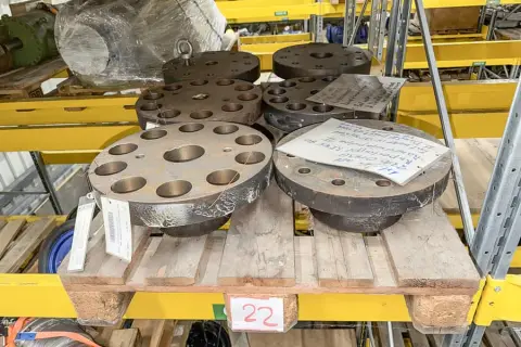 Pallet met Elco koppelingen