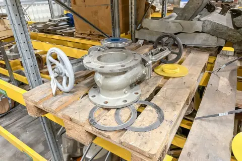 2 vannes à opercule à coin DN 100