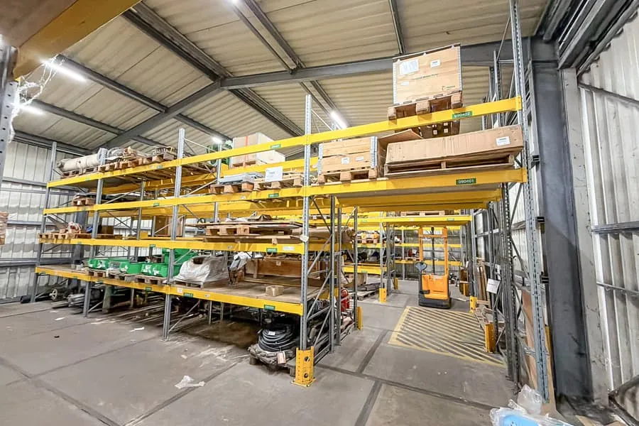 Rayonnage à palettes, env. 10,5 mètres linéaires