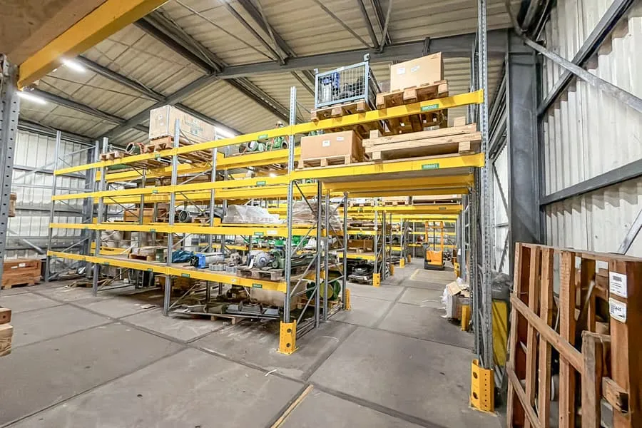 Rayonnage à palettes, env. 10,5 mètres linéaires