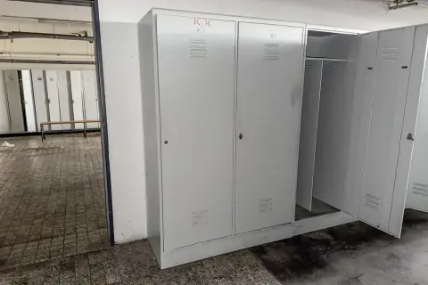Kluisje, 2-deurs