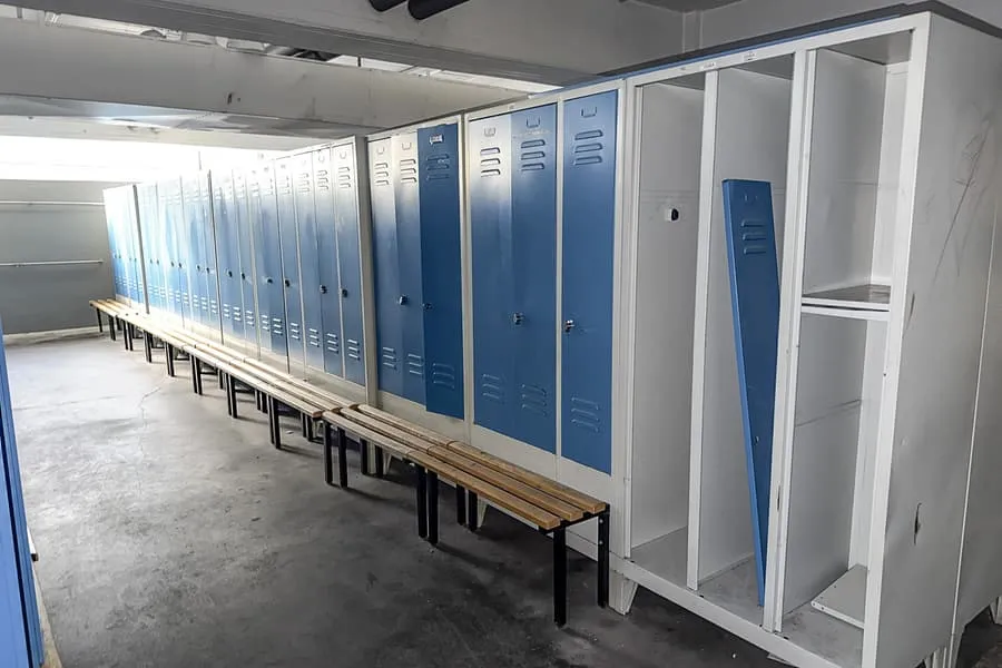 10 lockers, each with 3 doors