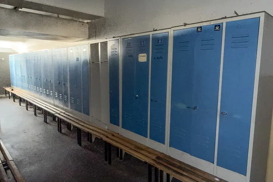 11 lockers, each with 3 doors