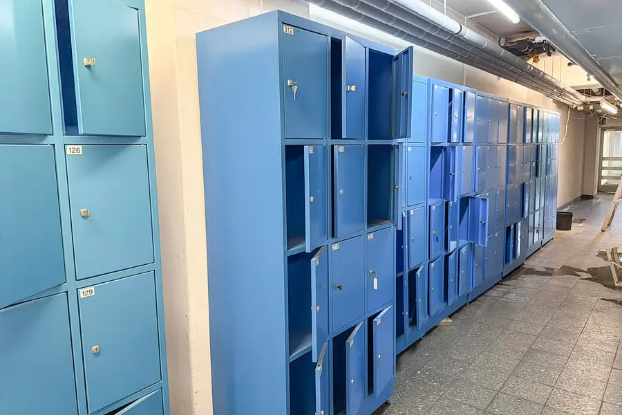 7 lockers, each with 12 doors