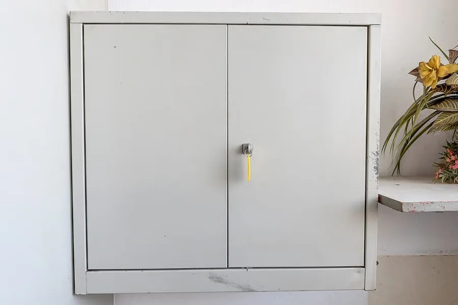 金属柜