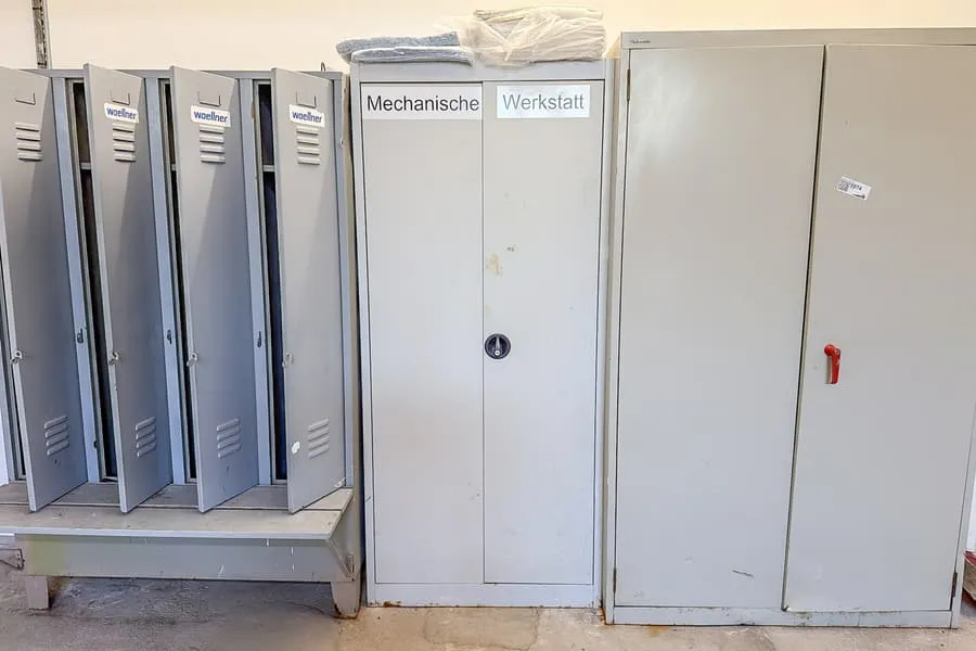 Metallschrank