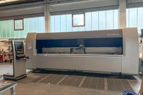 Profile processing machine Schüco AF300