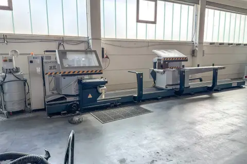 Double mitre saw Schüco PDG Dual Cut 630