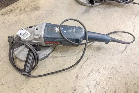 Электрическая угловая шлифмашина Bosch GWS 2000-23 JH