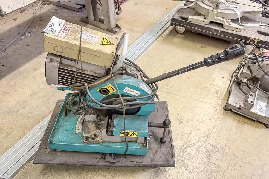 Metaalcirkelzaag Berg & Schmid Compact 250