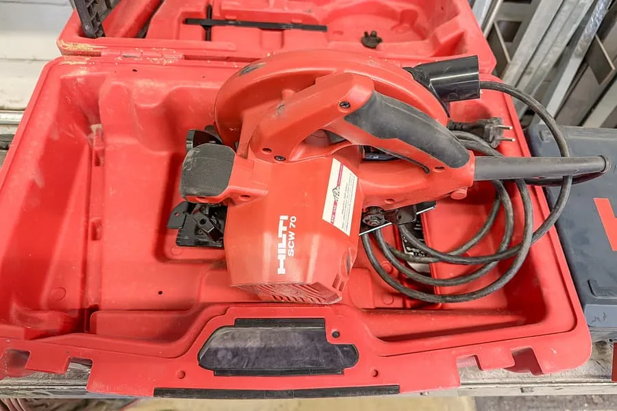 Hilti SCW 70 electric circular saw