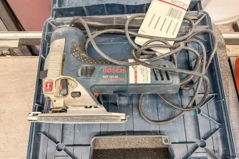Электрический лобзик Bosch GST 135 CE