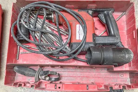 Электрический перфоратор Hilti TE 15