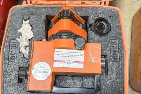 Нивелир FG 040