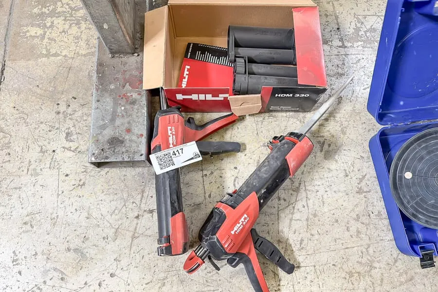 2 appareils d'extrusion Hilti HDM 330