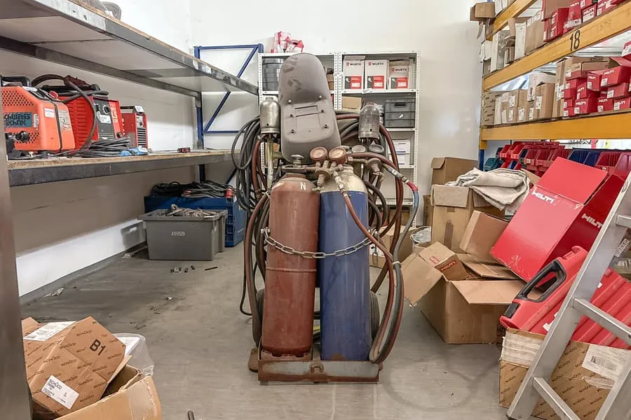 Chariot de soudage avec casque