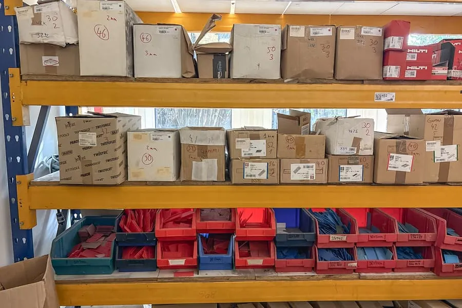 Shelf level contents: various connection and fastening materials