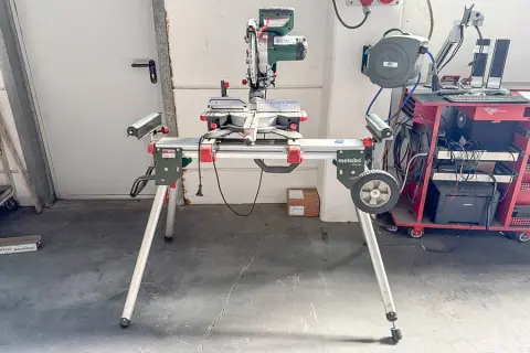 Scie à tronçonner/onglet Metabo KGSV 72 Xact