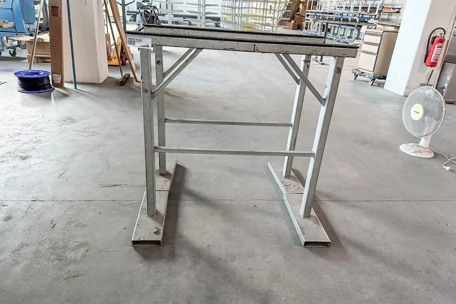2 Metallböcke