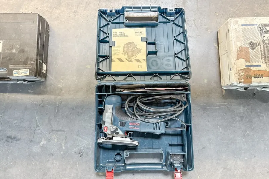 Электролобзик Bosch GST 135 CE