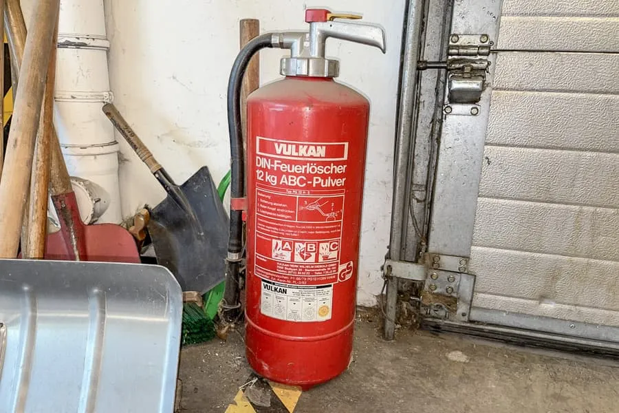Fire extinguisher Vulkan, 12 kg ABC powder