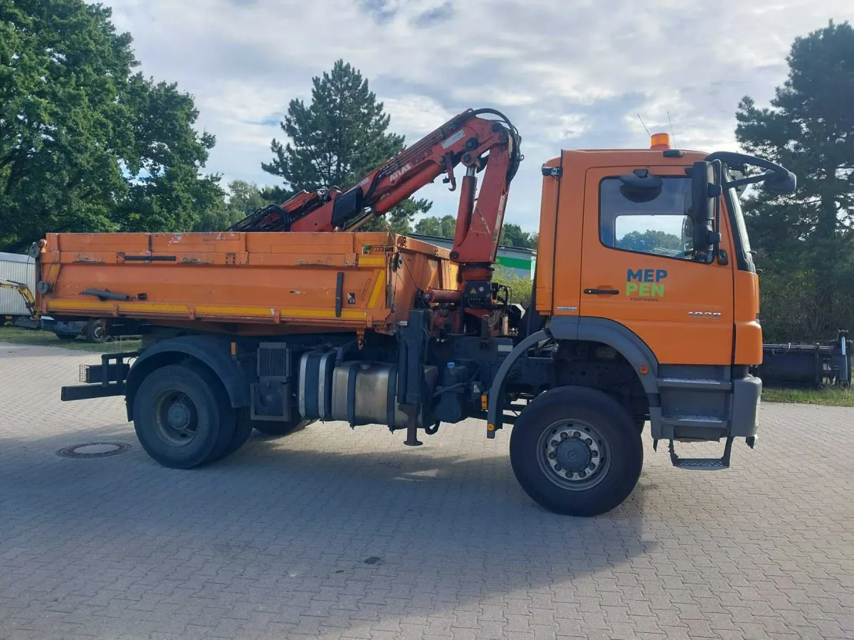 1 Mercedes-Benz Axor 1829 Lkw –Dreiseitenkipper mit Atlas Ladekran