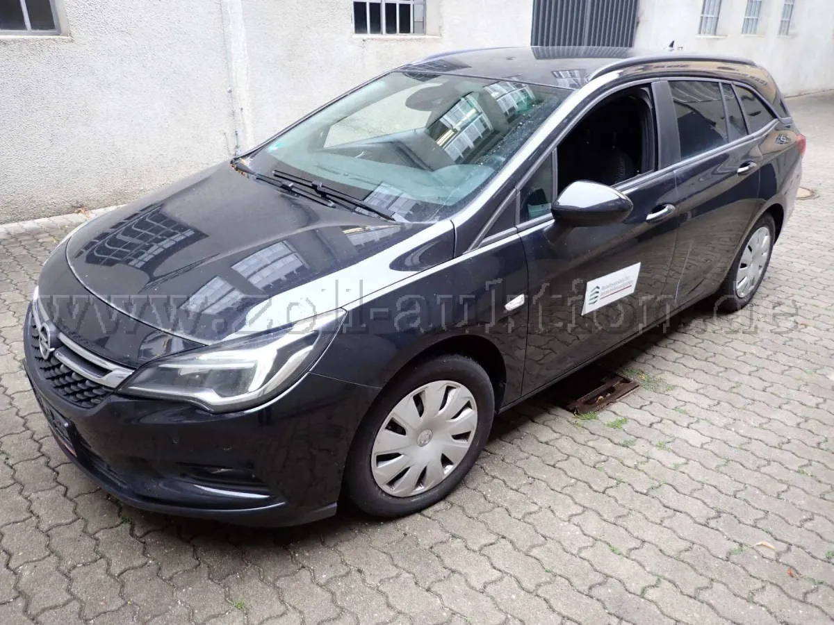 1 Opel Astra K Sportstourer 1.6 CDTI Business