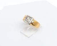 Solitär-Ring, 18kt Gelbgold, Brillant ca. 0.15 ct., ca. 6.2 g, RM 46