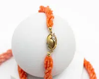 Collier de corail, 6 rangs, or jaune 14 carats, 4 diamants, env. 58 cm de long